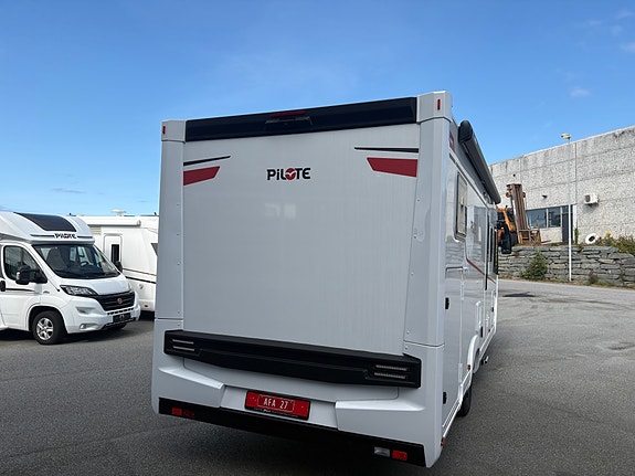 Pilote NYHET for 2027 / G-740 FGJ Evidence 5 of 30