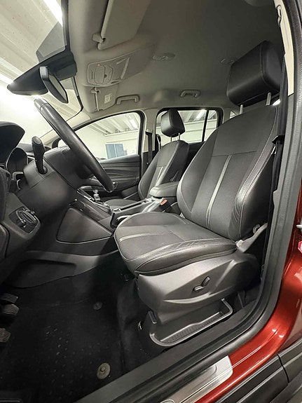 Ford Grand C-MAX 12 of 30