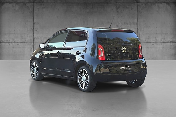 Volkswagen UP! 5 of 12
