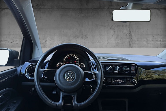 Volkswagen UP! 10 of 12