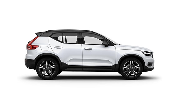 Volvo XC40 3 of 11