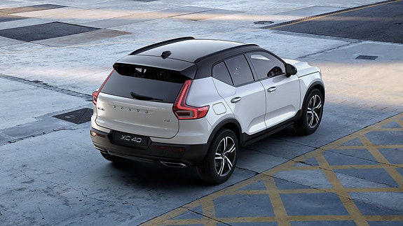 Volvo XC40 5 of 11
