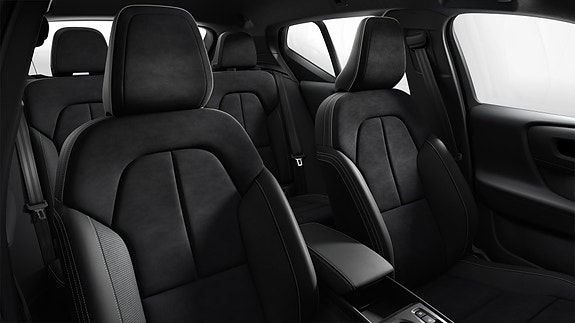 Volvo XC40 10 of 11
