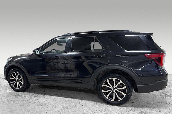 Ford Explorer 21 of 23