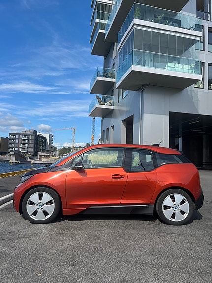 BMW i3 3 of 16