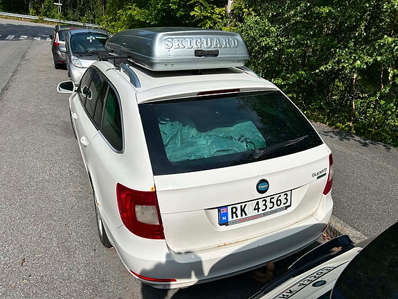 Skoda Superb 3 of 14