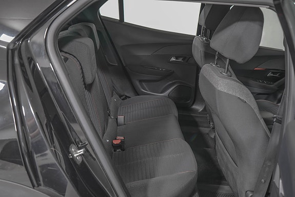 Peugeot e-2008 9 of 20