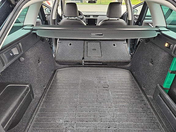 Skoda Octavia Scout 10 of 18