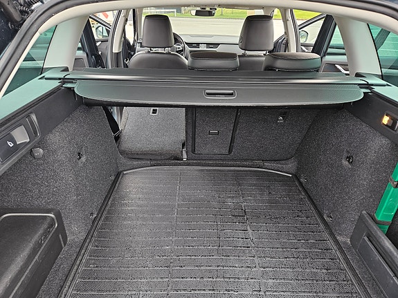 Skoda Octavia Scout 9 of 18