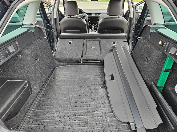 Skoda Octavia Scout 11 of 18