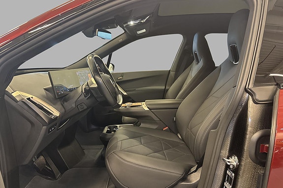 BMW iX 10 of 30