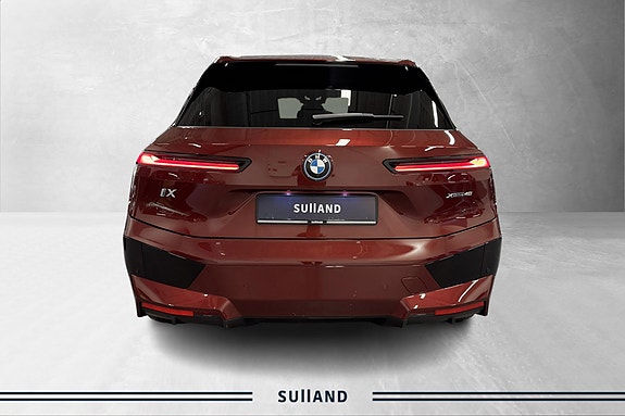 BMW iX 4 of 30