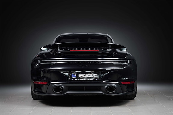 Porsche 911 Turbo S 3 of 30