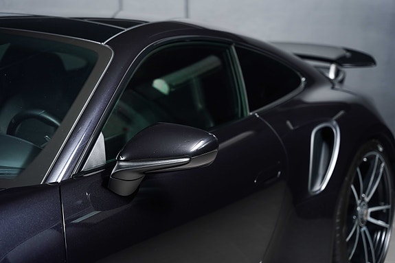 Porsche 911 Turbo S 9 of 30