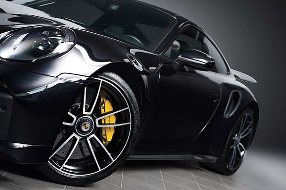 Porsche 911 Turbo S 8 of 30