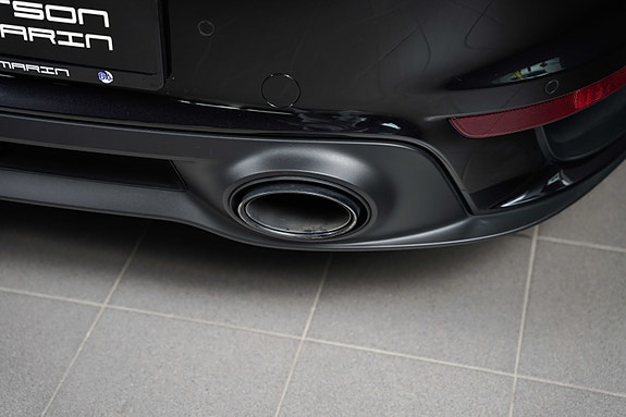 Porsche 911 Turbo S 11 of 30