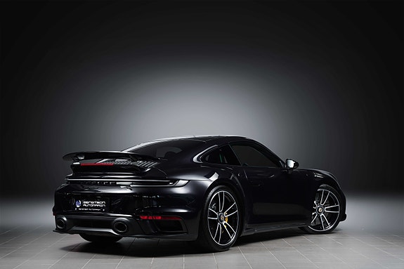 Porsche 911 Turbo S 2 of 30