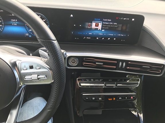Mercedes-Benz EQC400 9 of 20