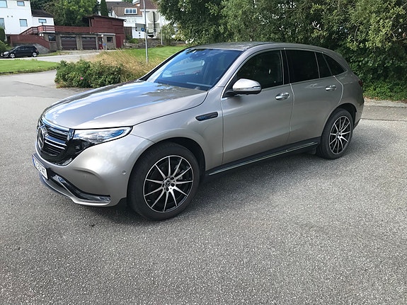 Mercedes-Benz EQC400 2 of 20