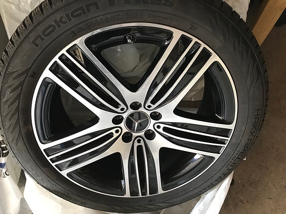 Mercedes-Benz EQC400 7 of 20