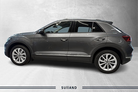 Volkswagen T-Roc 2 of 24