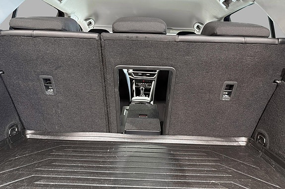 Volkswagen T-Roc 20 of 24