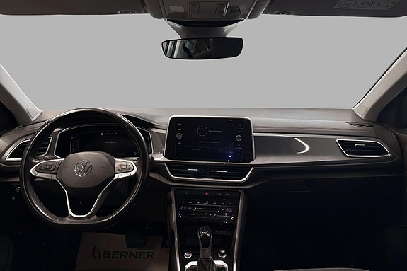 Volkswagen T-Roc 10 of 24