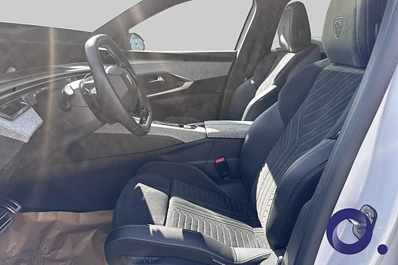 Peugeot e-3008 12 of 15
