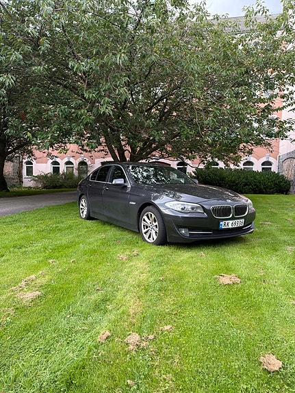 BMW 520d 2 of 13