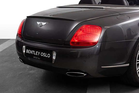 Bentley Continental GTC 15 of 30