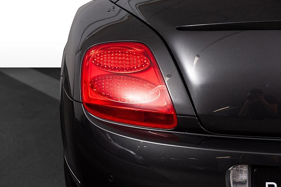 Bentley Continental GTC 17 of 30