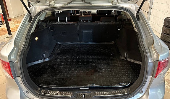 Toyota Avensis 7 of 21