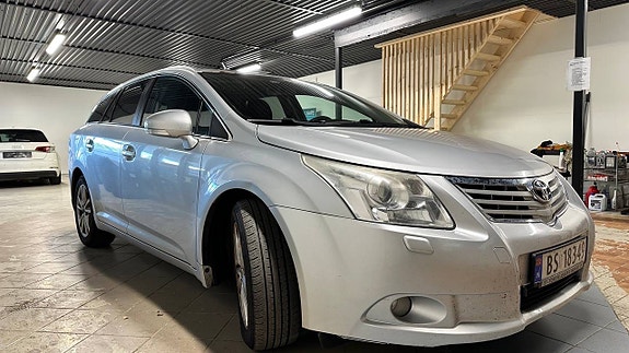 Toyota Avensis 6 of 21