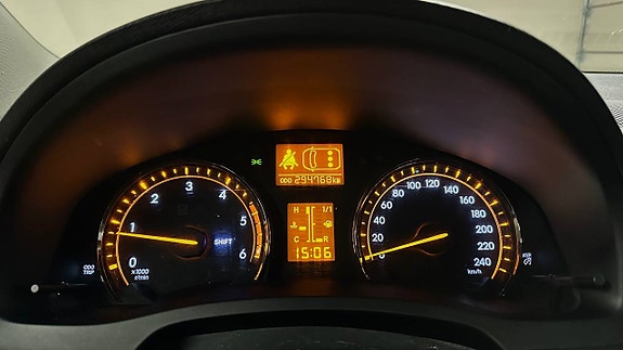 Toyota Avensis 13 of 21