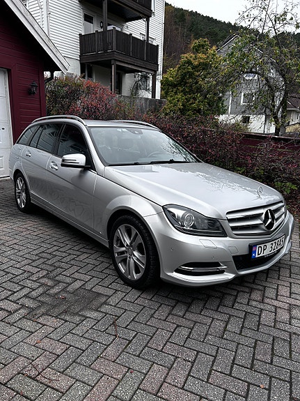 Mercedes-Benz C180 d 4 of 30