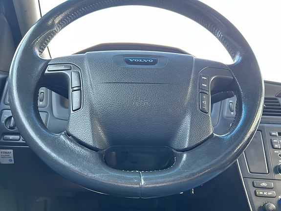 Volvo XC70 15 of 25