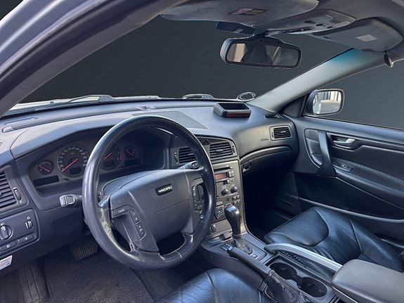 Volvo XC70 9 of 25