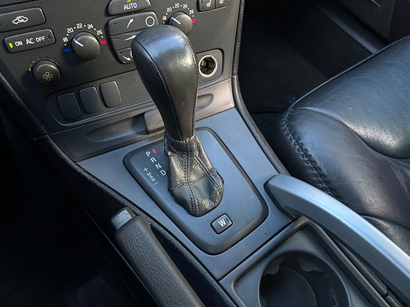 Volvo XC70 22 of 25