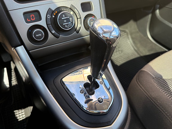 Peugeot 308 16 of 27
