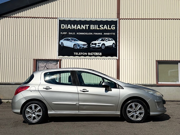 Peugeot 308 4 of 27