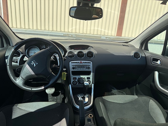 Peugeot 308 22 of 27