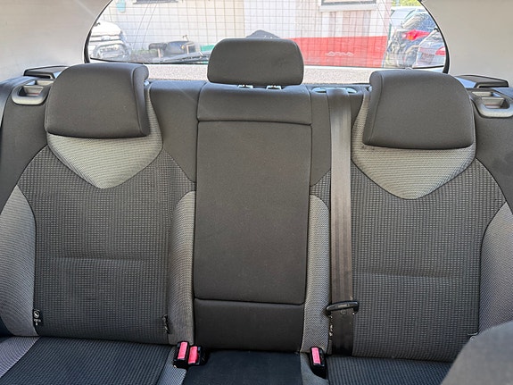 Peugeot 308 18 of 27
