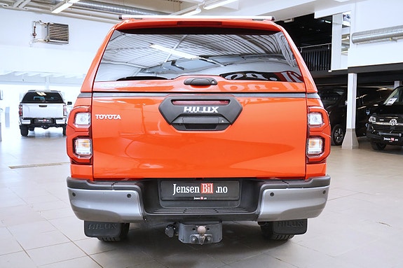 Toyota HiLux 7 of 30
