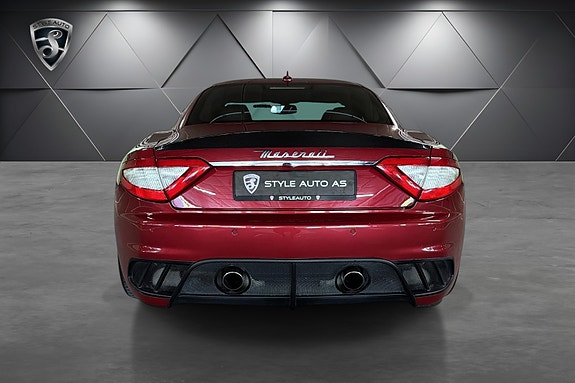 Maserati GranTurismo 6 of 21