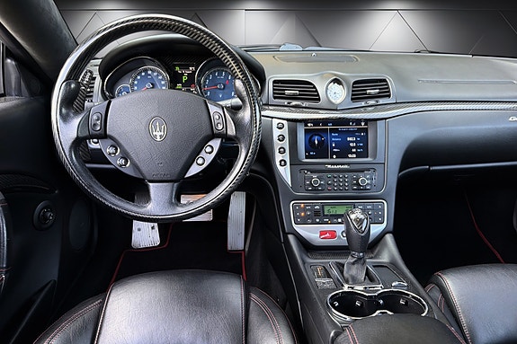 Maserati GranTurismo 14 of 21