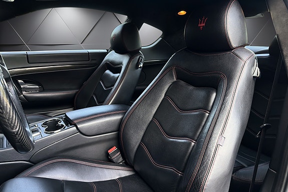Maserati GranTurismo 12 of 21