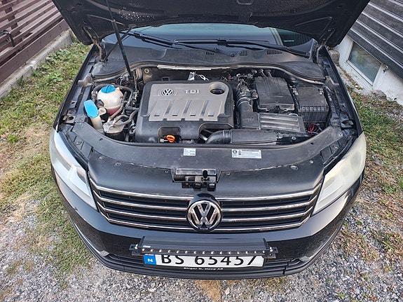 Volkswagen Passat 7 of 11