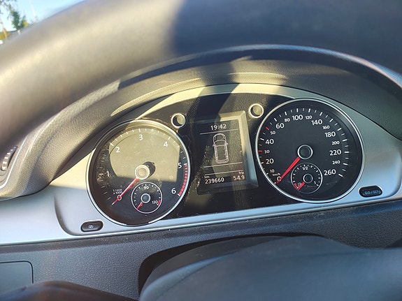 Volkswagen Passat 11 of 11