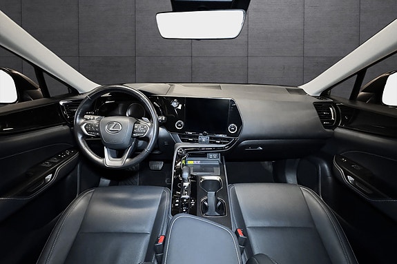 Lexus NX450h 9 of 19