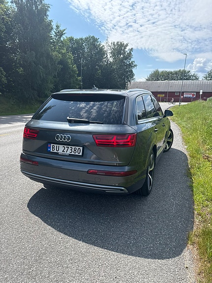 Audi Q7 5 of 24